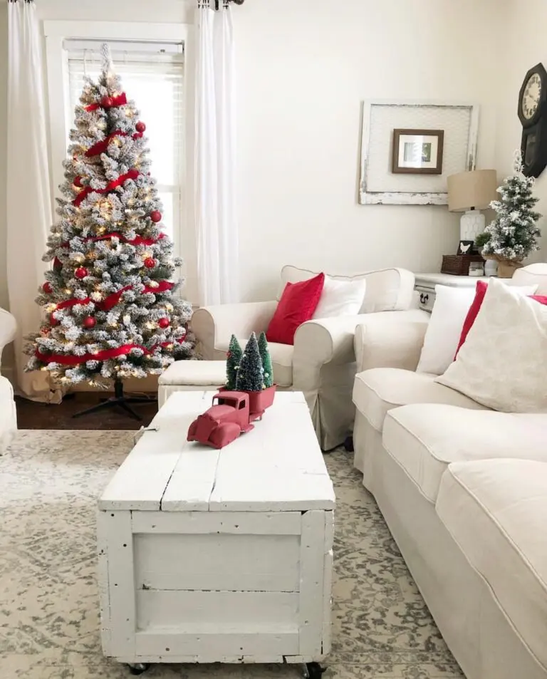 How to Create a Cozy Christmas Atmosphere Without Spending a Dime